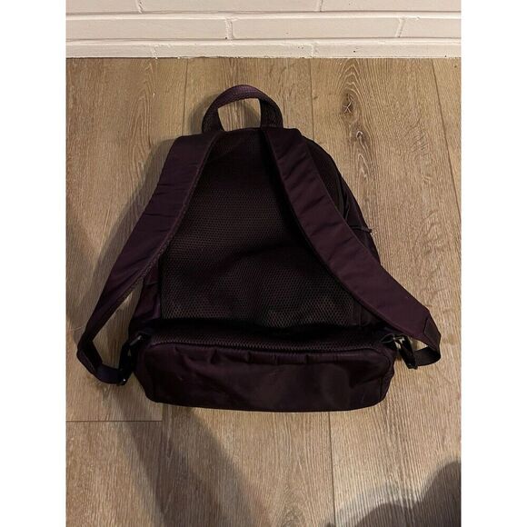 Lululemon Purple Everywhere Backpack Mesh 17L Office Travel Commute Classic - Picture 2 of 4